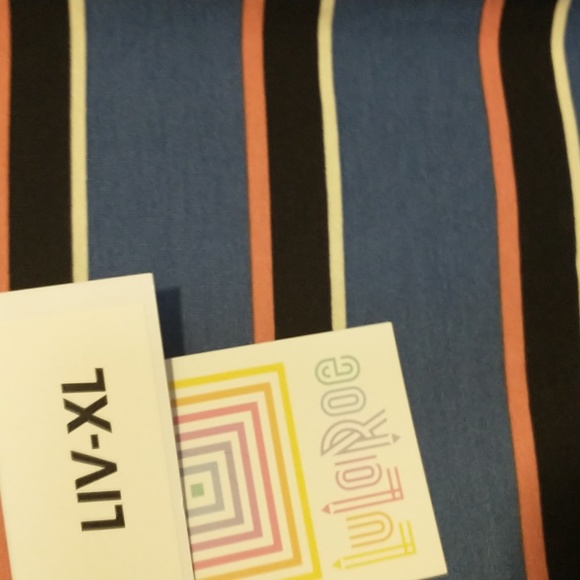 LuLaRoe woman's size XL short sleeve tunic-NWT - Picture 3 of 11